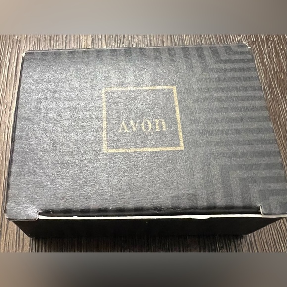 Vintage Avon #1 Babysitter Tac Pin Brooch w/ Rhinestones Gold Tone with box - Picture 2 of 7